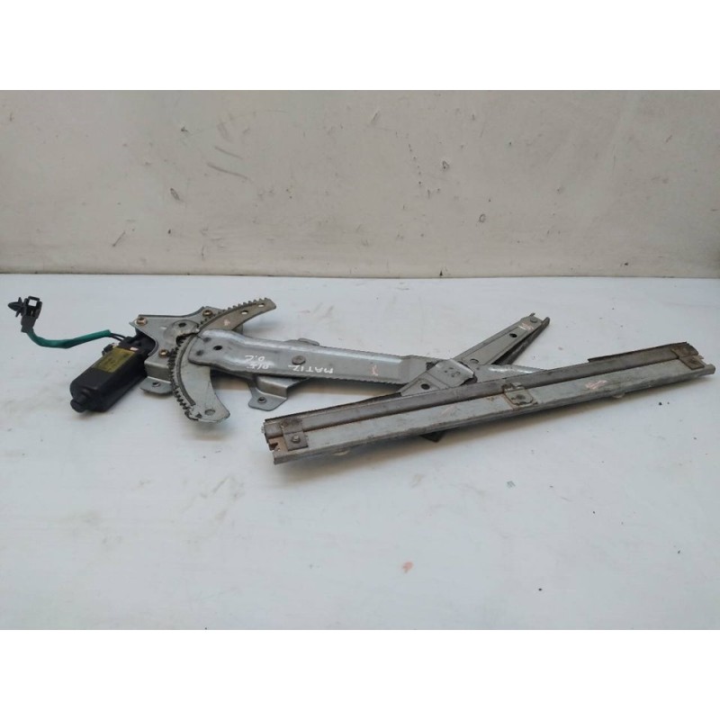 Recambio de elevalunas delantero izquierdo para daewoo matiz se referencia OEM IAM 96318490  