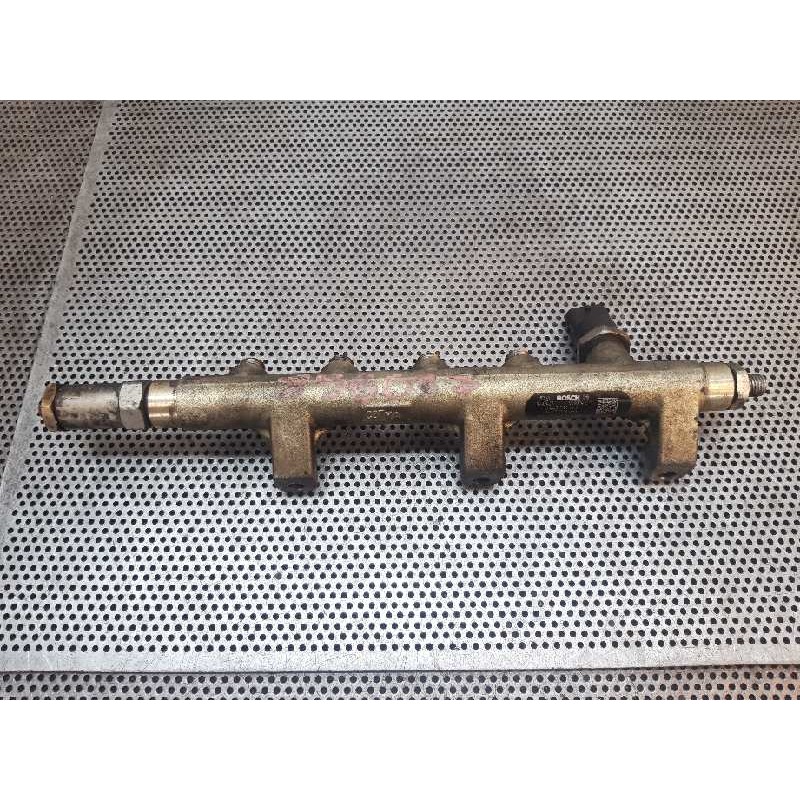 Recambio de rampa inyectora para opel movano 2.2 dti referencia OEM IAM 0445214025 8200023961 BOSCH