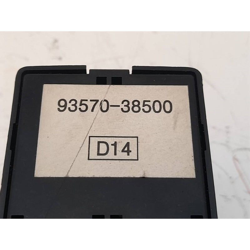 Recambio de mando elevalunas delantero izquierdo para hyundai sonata (y4) 2.5i v6 gls referencia OEM IAM 9357038500 2