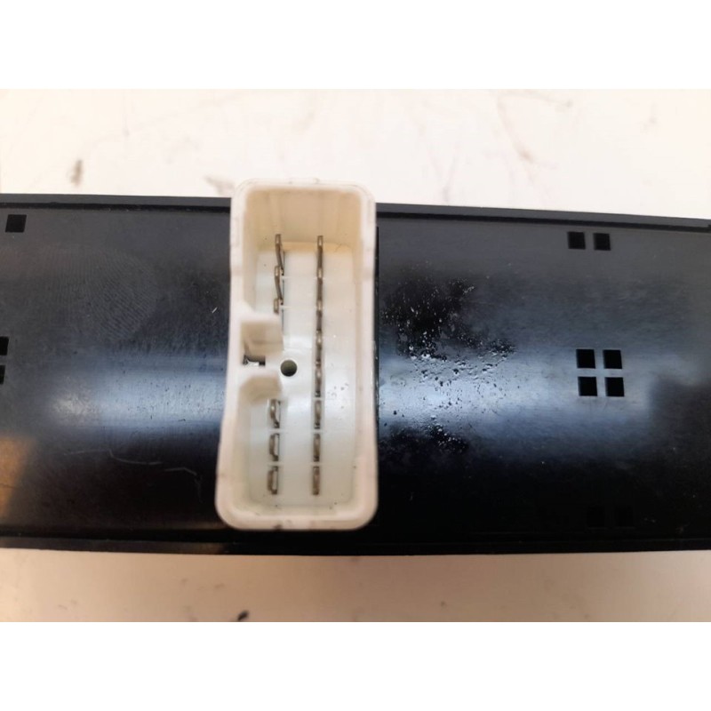 Recambio de mando elevalunas delantero izquierdo para hyundai sonata (y4) 2.5i v6 gls referencia OEM IAM 9357038500 4