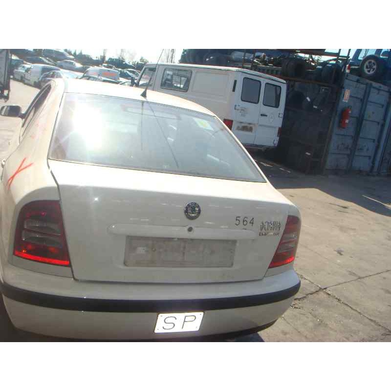skoda octavia berlina (1u2) del año 2004