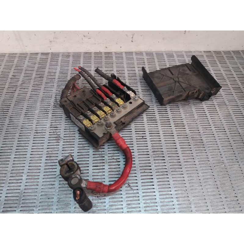 Recambio de caja reles / fusibles para ford fiesta (cbk) 1.6 tdci cat referencia OEM IAM 5607001930 - Azul 2