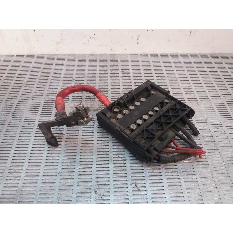Recambio de caja reles / fusibles para ford fiesta (cbk) 1.6 tdci cat referencia OEM IAM 5607001930 - Azul 3