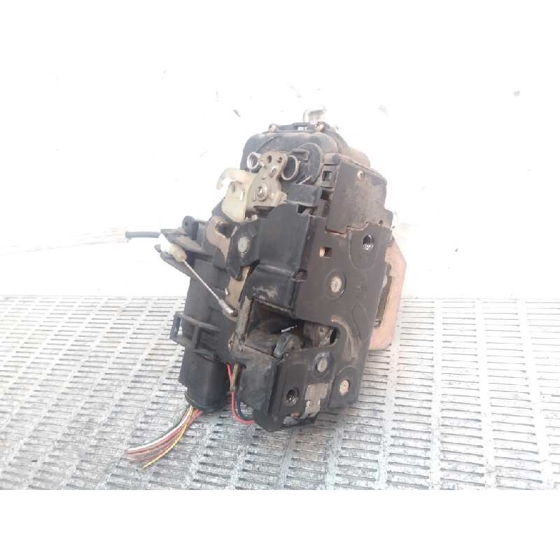 Recambio de cerradura puerta delantera derecha para audi a6 berlina (4b2) 2.5 v6 24v tdi referencia OEM IAM 4B1837016B  