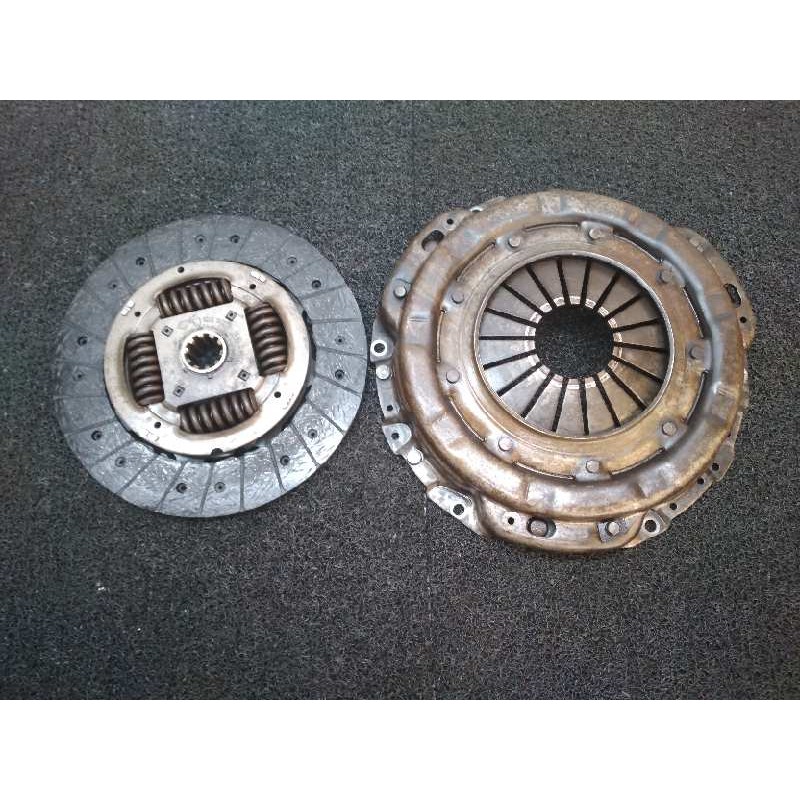 Recambio de kit embrague para nissan atleon 110 referencia OEM IAM 700449 0102160725 