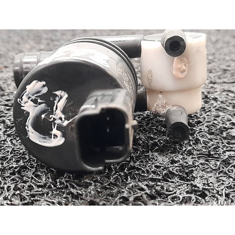 Recambio de bomba limpia para peugeot 3008 sport pack referencia OEM IAM 9643447980 4