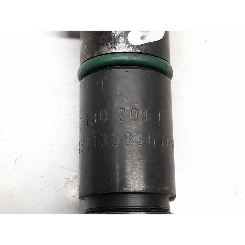 Recambio de inyector para audi a6 berlina (4b2) 2.5 tdi referencia OEM IAM 0432133836 059130201E BOSCH - Negro 2