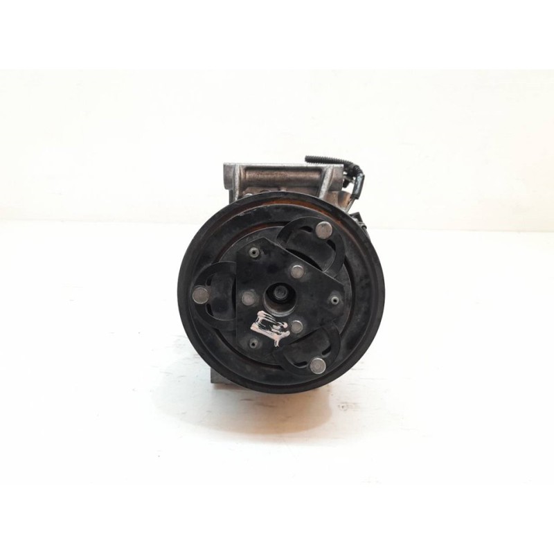 Recambio de compresor aire acondicionado para dacia dokker essential referencia OEM IAM 926005727R HM 5