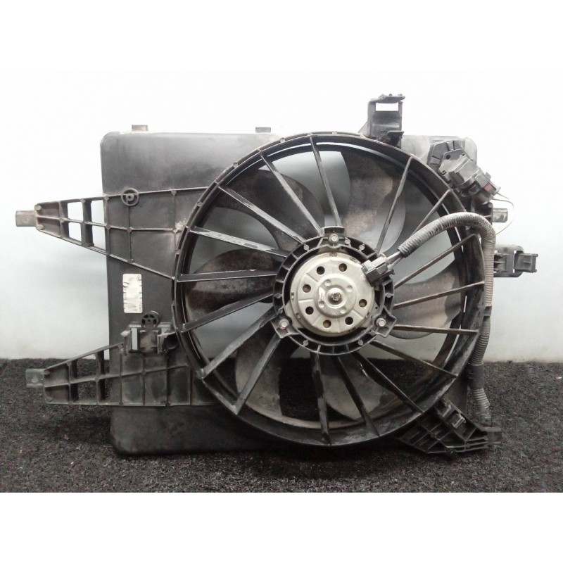Recambio de electroventilador para renault kangoo expression referencia OEM IAM 8200427466  GATE - Blanco 2