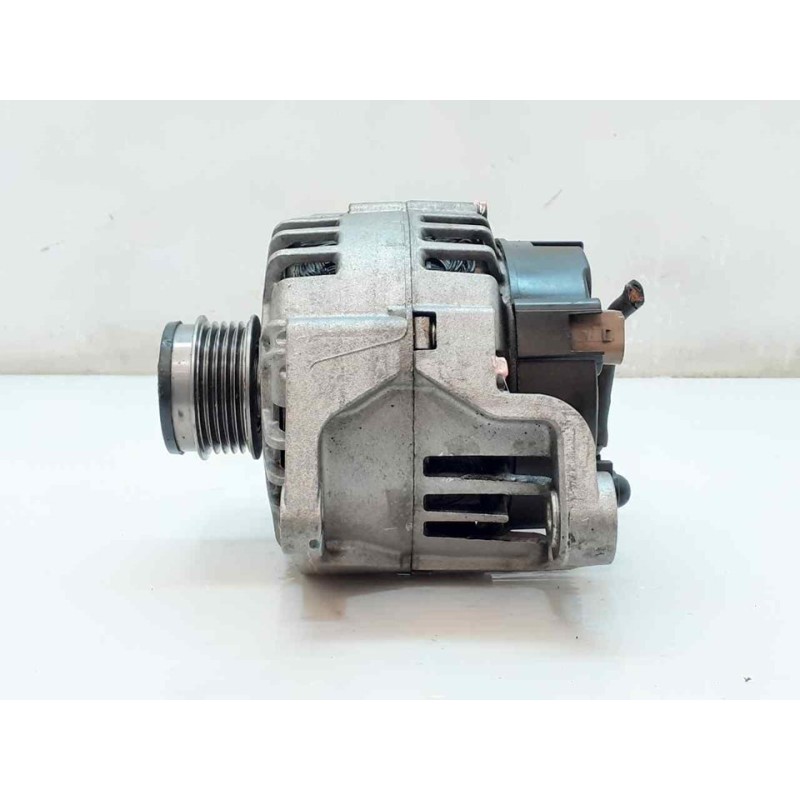 Recambio de alternador para volkswagen passat berlina (3b3) comfortline referencia OEM IAM P0527427  VALEO