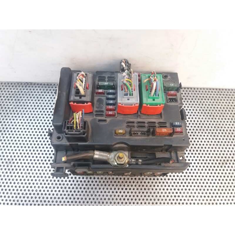 Recambio de caja reles / fusibles para peugeot 307 break / sw (s1) sw referencia OEM IAM 9650664180  