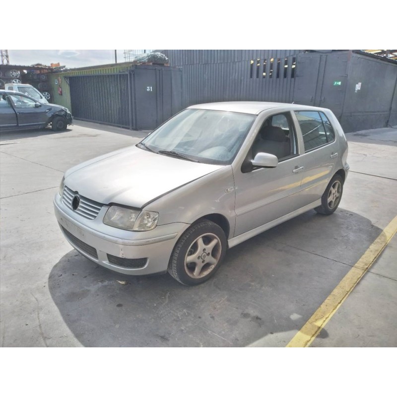 volkswagen polo berlina (6n2) del año 2000
