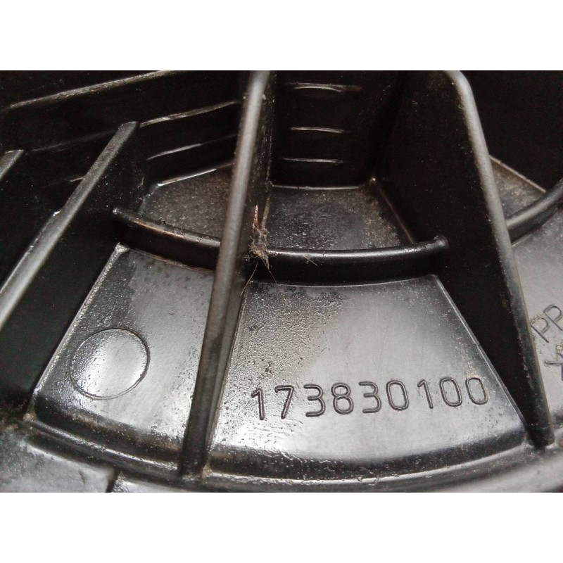 Recambio de motor calefaccion para renault kangoo expression referencia OEM IAM 173830100  DENSO - Blanco 2
