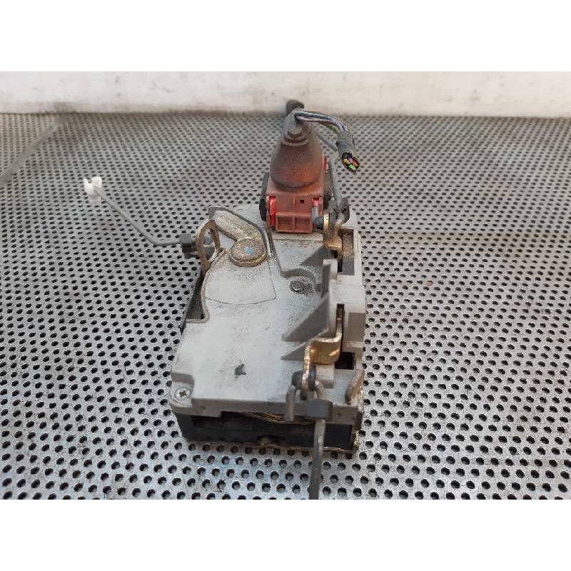 Recambio de cerradura puerta delantera derecha para peugeot 206 berlina xn referencia OEM IAM 5