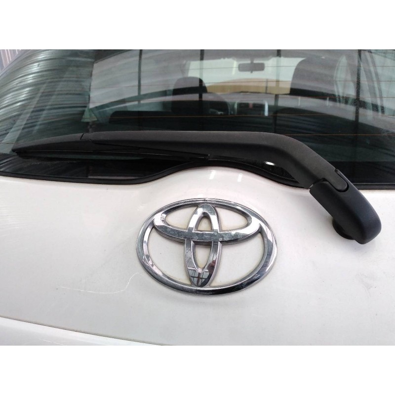 Recambio de brazo limpia trasero para toyota auris active referencia OEM IAM   