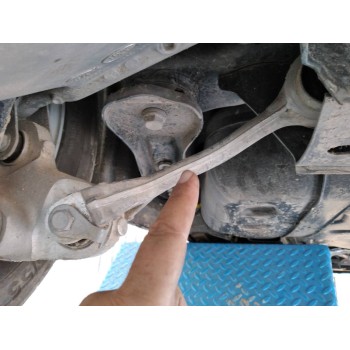 BRAZO SUSPENSION INFERIOR TRASERO IZQUIERDO 