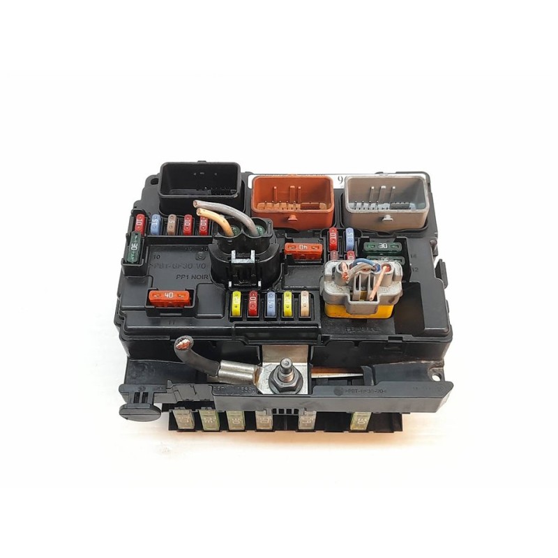 Recambio de caja reles / fusibles para peugeot 207 sw sport referencia OEM IAM 9664997780  