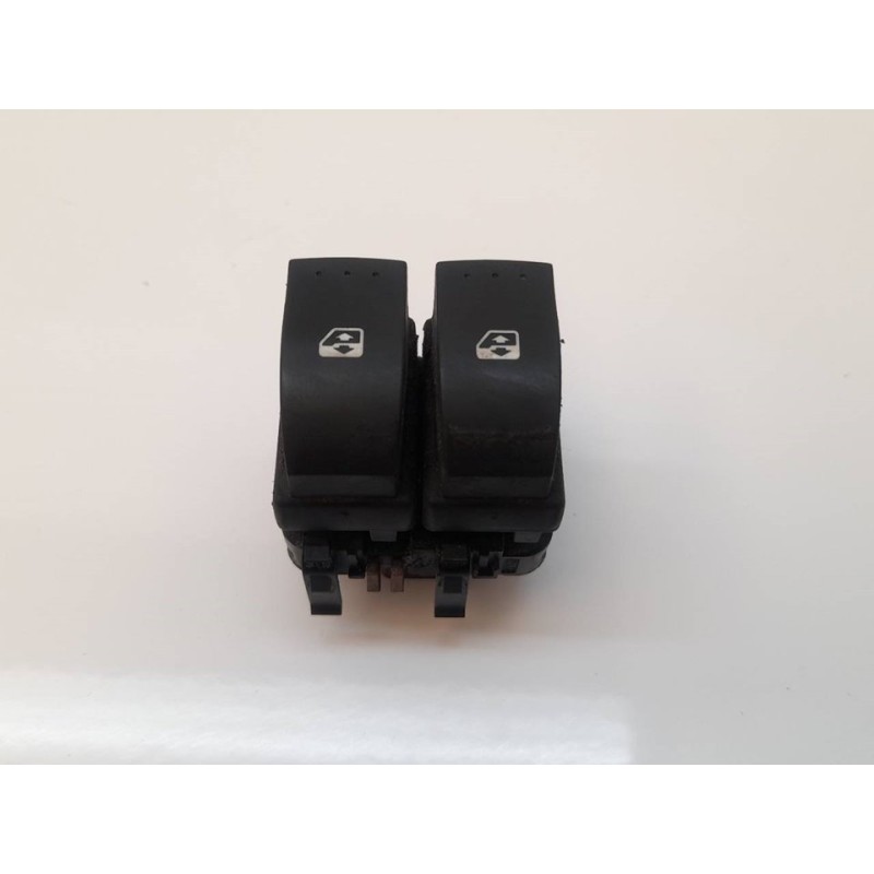 Recambio de mando elevalunas delantero izquierdo para renault megane ii classic berlina expression referencia OEM IAM   
