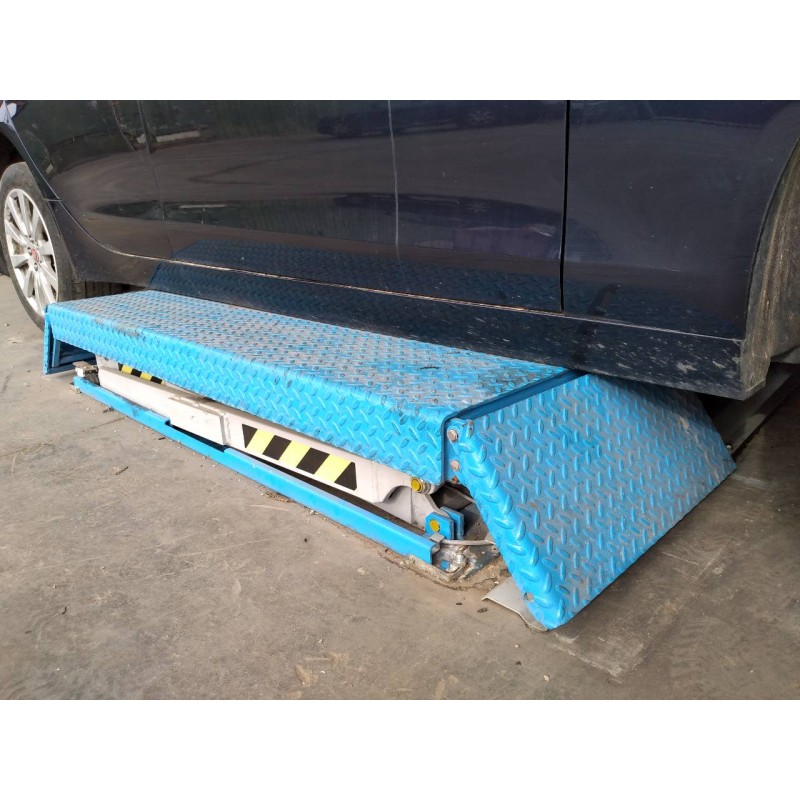 Recambio de faldon lateral para jaguar xe prestige referencia OEM IAM   