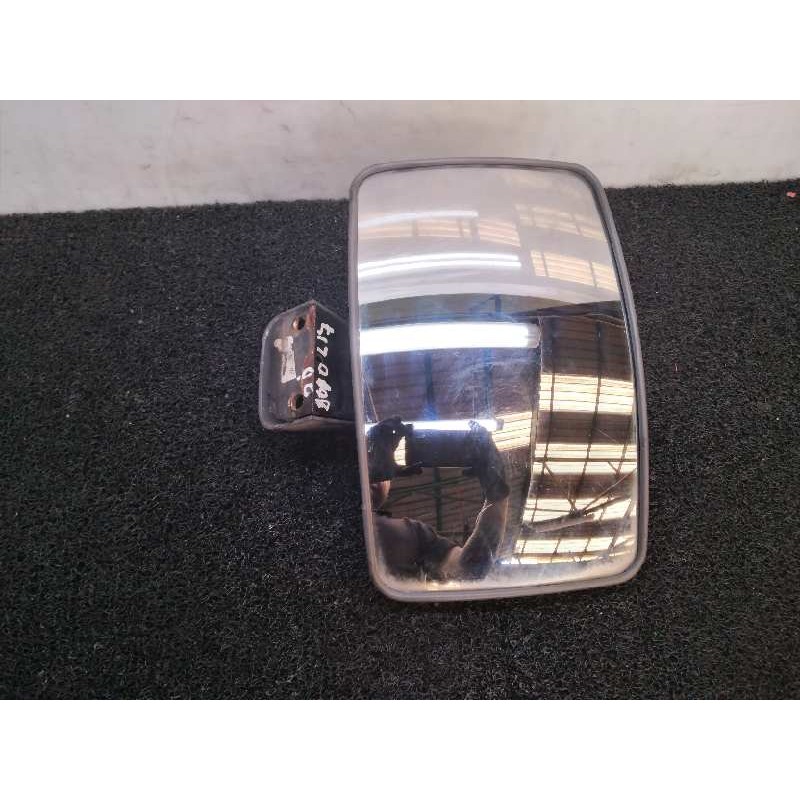 Recambio de retrovisor derecho para nissan atleon 110 referencia OEM IAM   
