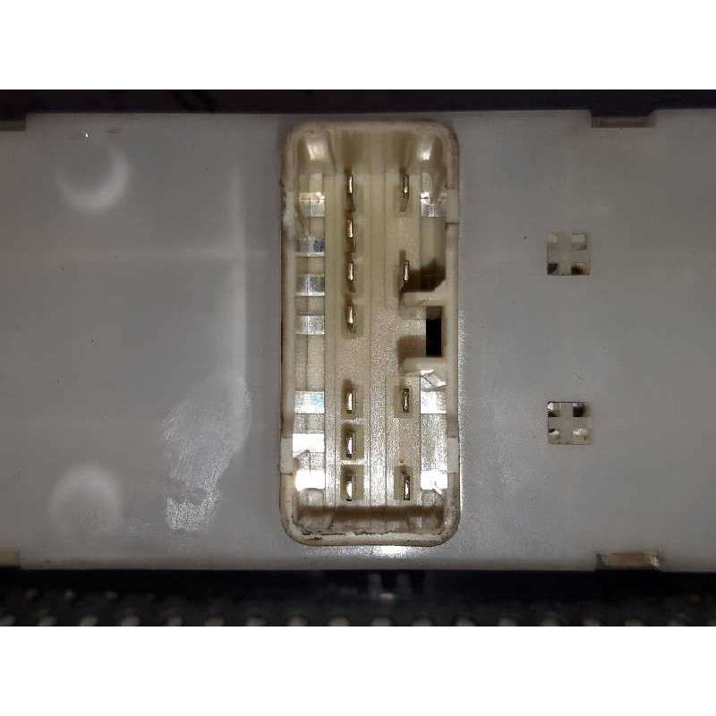 Recambio de mando elevalunas delantero izquierdo para hyundai accent (lc) gls referencia OEM IAM - Gris 4