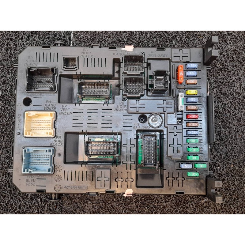 Recambio de caja reles / fusibles para peugeot 3008 sport pack referencia OEM IAM 281197595  