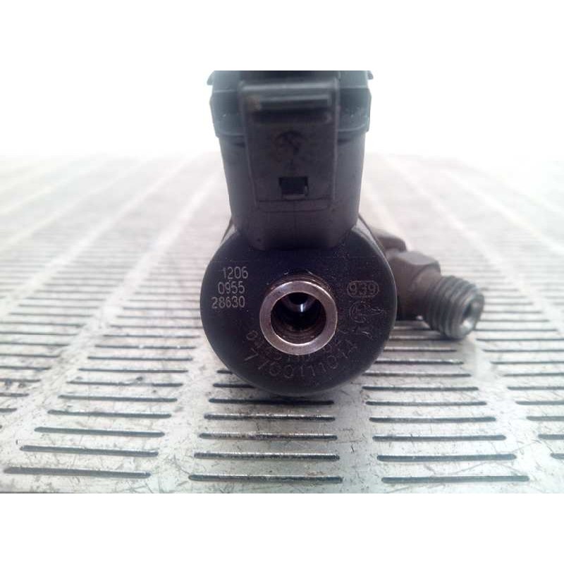 Recambio de inyector para renault laguna ii (bg0) 1.9 dci diesel referencia OEM IAM 044511002 7700111014 2