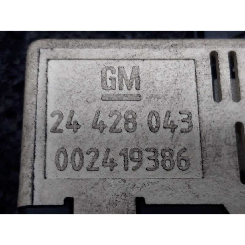 Recambio de pantalla multifuncion para opel astra g berlina comfort referencia OEM IAM 24428043 002419386 - Negro 4
