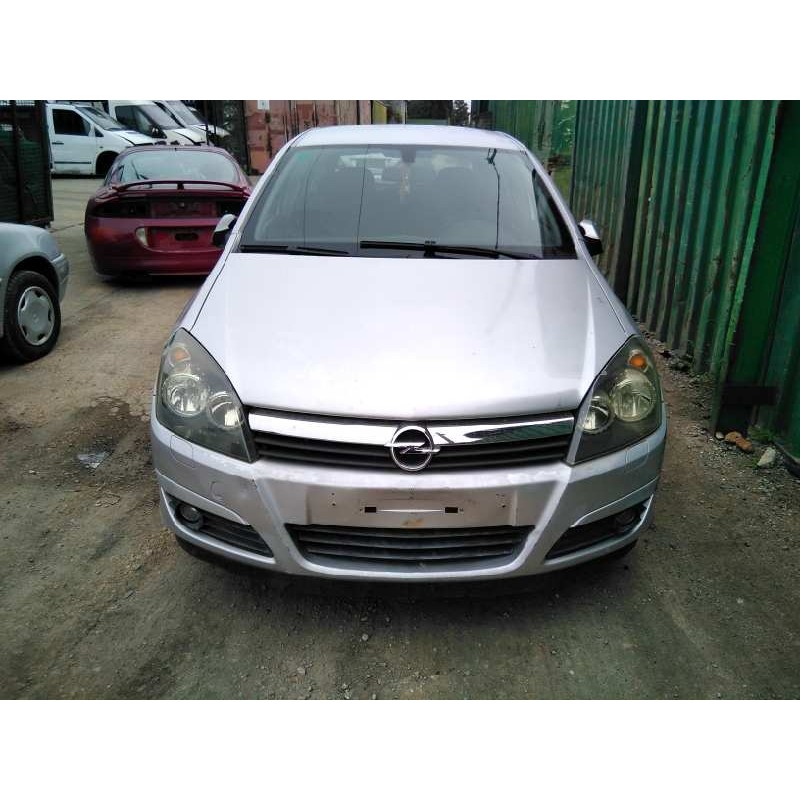 opel astra h berlina del año 2004
