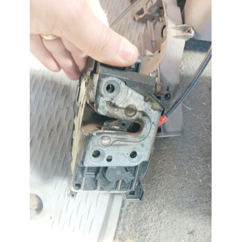 CERRADURA PUERTA DELANTERA DERECHA 