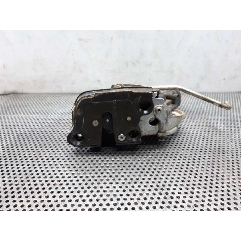 Recambio de cerradura puerta trasera derecha para suzuki grand vitara 5 puertas sq (ft) 2.0 td dlx referencia OEM IAM 2