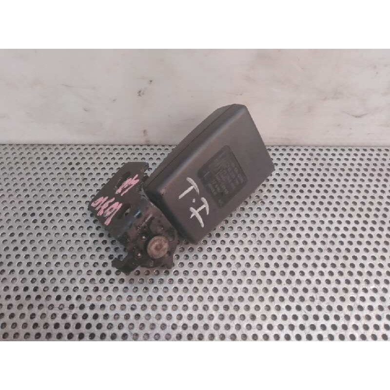 Recambio de enganche cinturon trasero izquierdo para opel corsa d 1.4 16v referencia OEM IAM   