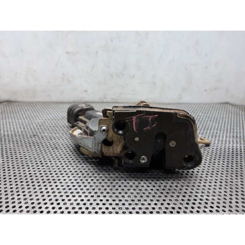 Recambio de cerradura puerta trasera izquierda para suzuki grand vitara 5 puertas sq (ft) 2.0 td dlx referencia OEM IAM 2