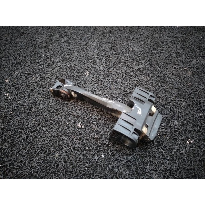 Recambio de retenedor puerta trasera derecha para bmw serie 3 berlina (e90) 320d referencia OEM IAM   