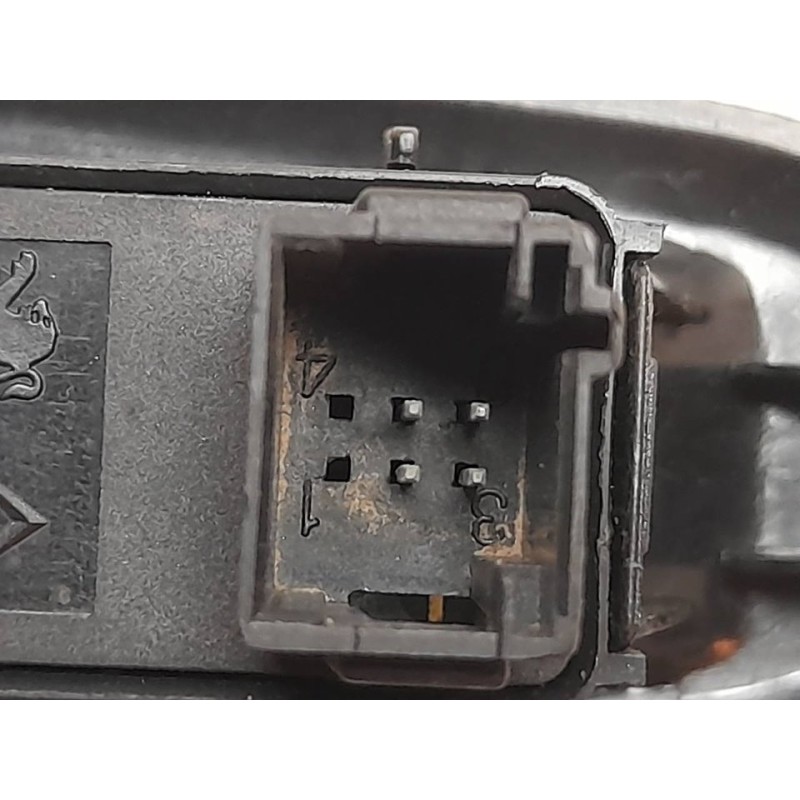 Recambio de mando elevalunas trasero derecho para peugeot 3008 sport pack referencia OEM IAM 96662297XT 4