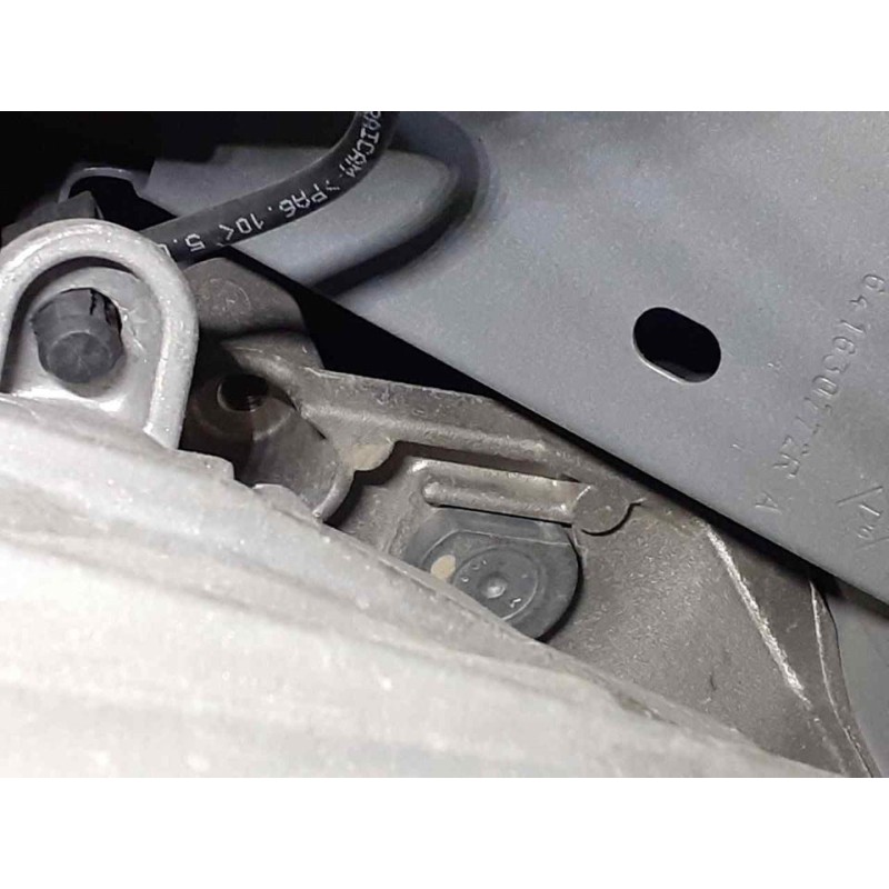 Recambio de soporte cambio para dacia dokker essential referencia OEM IAM   