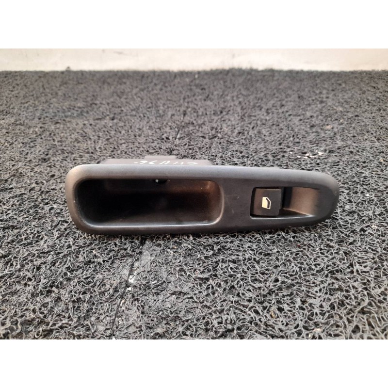 Recambio de mando elevalunas trasero izquierdo para peugeot 3008 sport pack referencia OEM IAM 96662297XT  BITRON