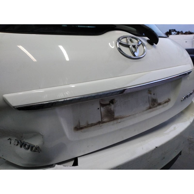 Recambio de molduras traseras para toyota auris active referencia OEM IAM   