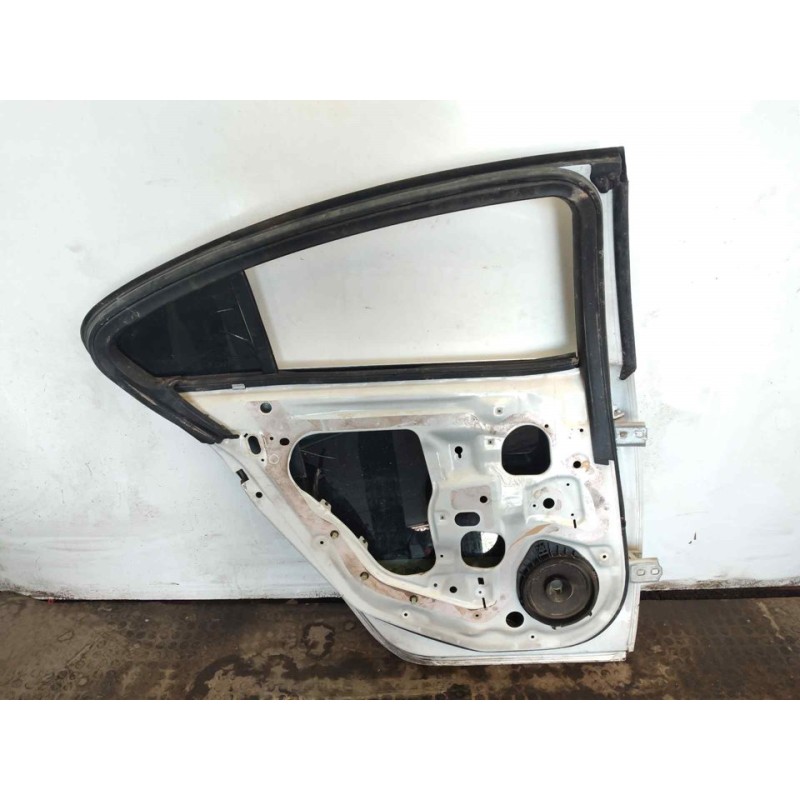 Recambio de puerta trasera izquierda para opel insignia berlina excellence referencia OEM IAM - Blanco 2