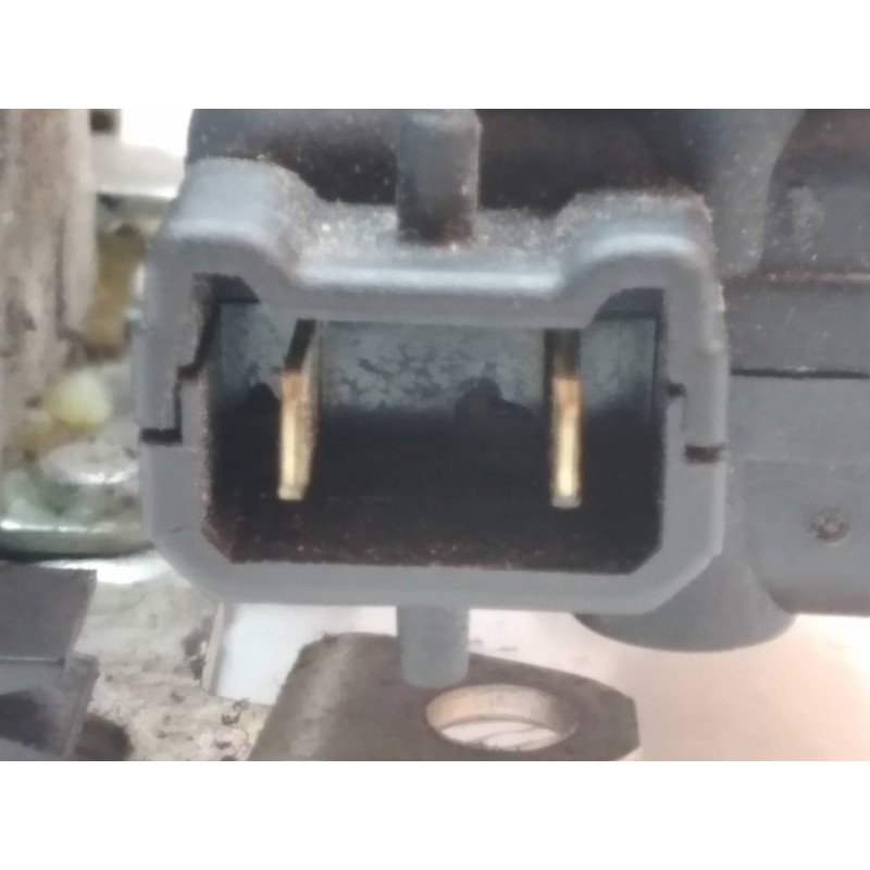 Recambio de cerradura puerta delantera derecha para dacia sandero laureate referencia OEM IAM 8200735224 - Blanco 2