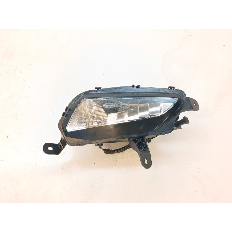 Recambio de faro antiniebla derecho para opel astra k (b16) 1.0 turbo (68) referencia OEM IAM 662588537  