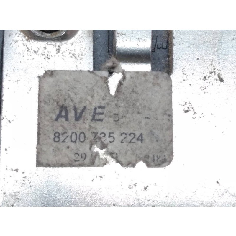 Recambio de cerradura puerta delantera derecha para dacia sandero laureate referencia OEM IAM 8200735224 - Blanco 3