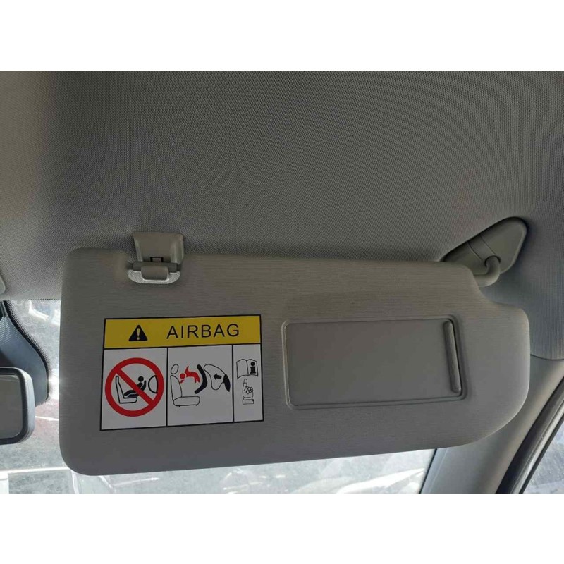 Recambio de parasol derecho para mg zs luxury referencia OEM IAM - Blanco 2