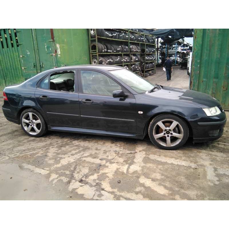 saab 9-3 berlina del año 2004