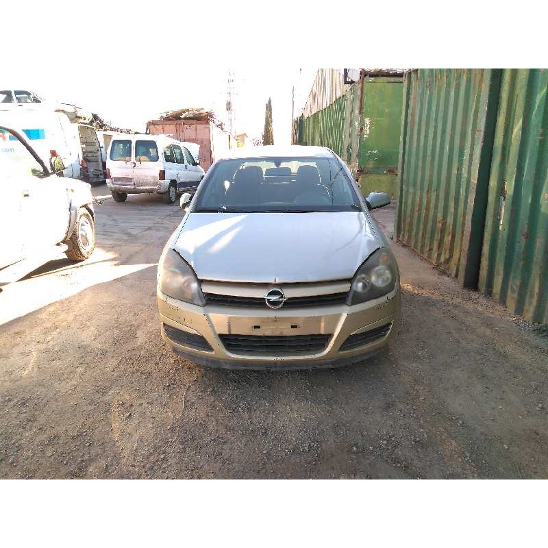 opel astra h berlina del año 2004