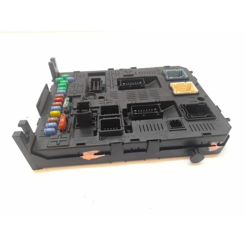 Recambio de caja reles / fusibles para peugeot 5008 premium referencia OEM IAM 281197595  JONSON CONTROLS - Negro 3