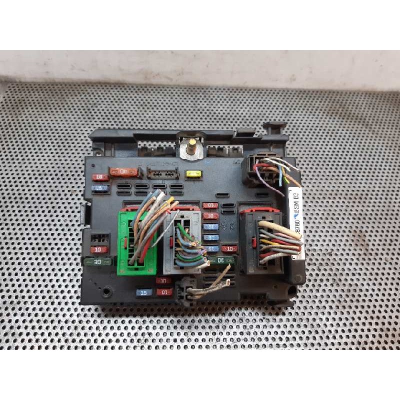 Recambio de caja reles / fusibles para peugeot 307 (s1) xr clim plus referencia OEM IAM 9651608780  