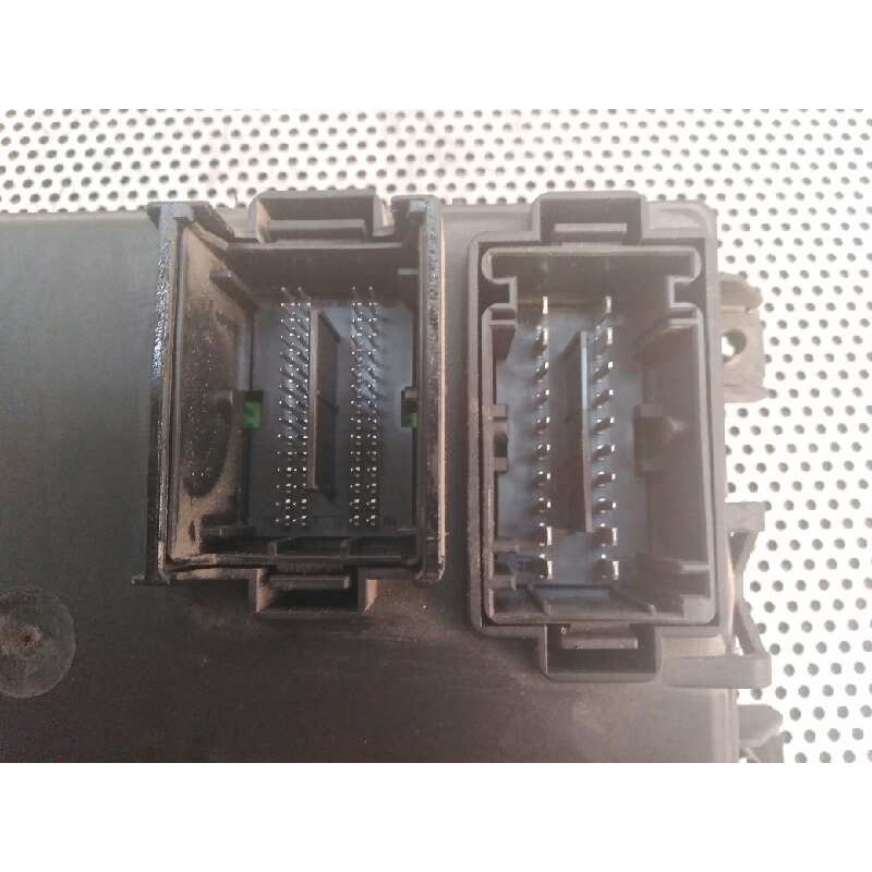 Recambio de caja reles / fusibles para opel corsa d 1.4 16v referencia OEM IAM 13142241 000292540 - Azul 2