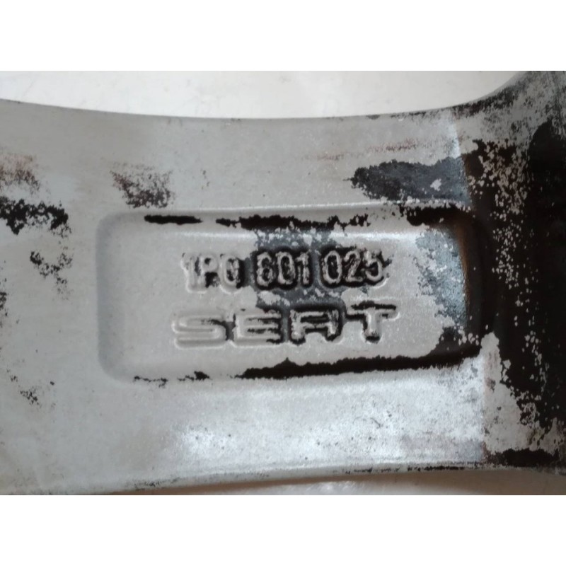 Recambio de llanta para seat leon (1p1) reference referencia OEM IAM 1P0601025 - Rojo 2