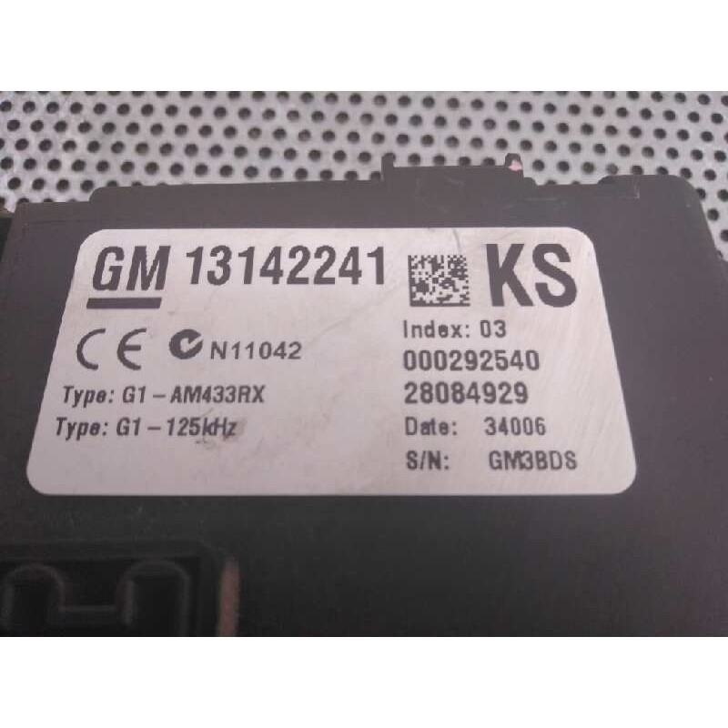Recambio de caja reles / fusibles para opel corsa d 1.4 16v referencia OEM IAM 13142241 000292540 - Azul 3